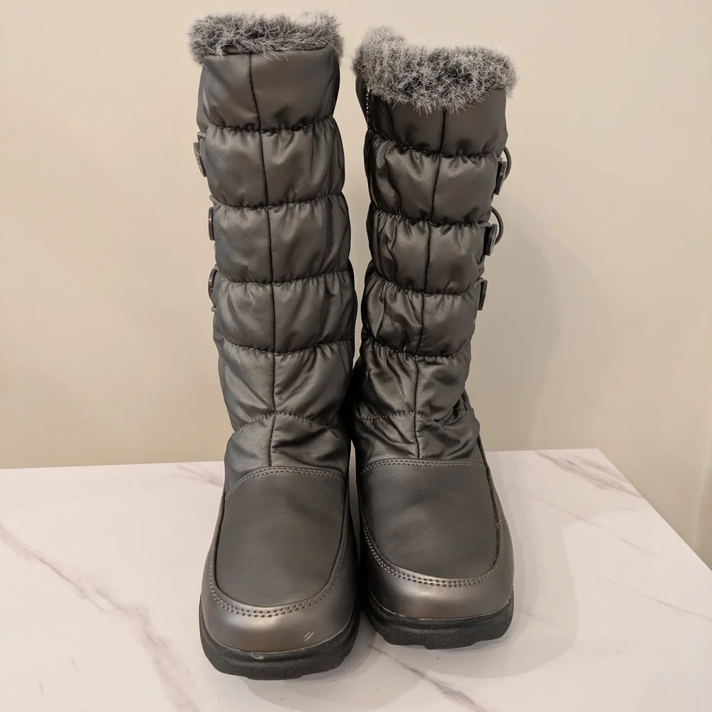 Totes Women's Gray Faux Fur Winter Boots Size 10- Medium